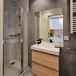 Apartment Sam - In The Center *