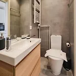 Sam - In The Center Viana do Castelo